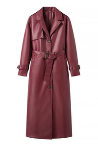 Lederjacke im City-Chic mit Taillengürtel im modernen Stil
