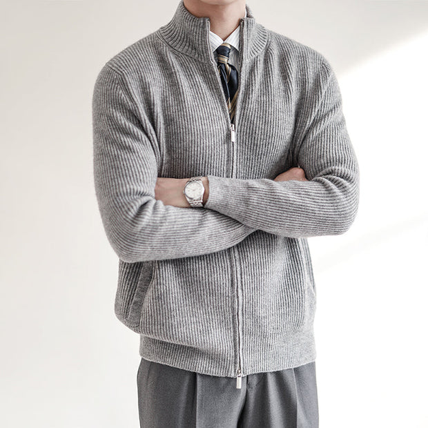 Strickjacke mit Rippstruktur und Reißverschluss
