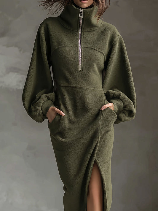 Midi-Kleid aus weichem Polar-Fleece mit Laternenärmeln, Frontreißverschluss und seitlichem Schlitz im modernen Stil