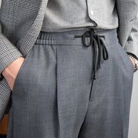 Hose aus Wolle mit Kordelzug