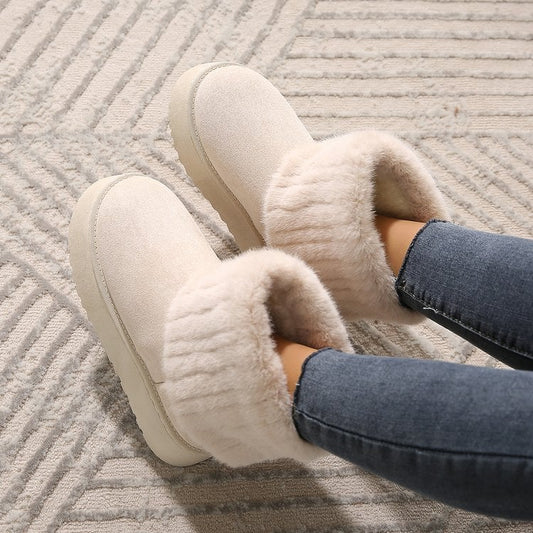 Winterliche Damenstiefeletten mit Plüschrand - Auralyn