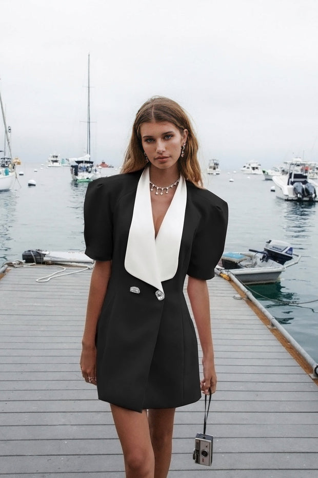 Elsie rückenfreies Minikleid mit V-Neck und Schleife