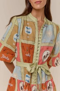 Leinen-Kurzkleid mit Hemdkragen im modernen Stil