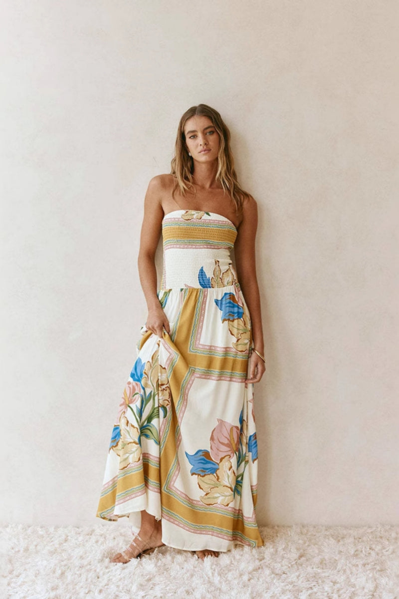 Tropisches Sommerkleid im modernen Stil