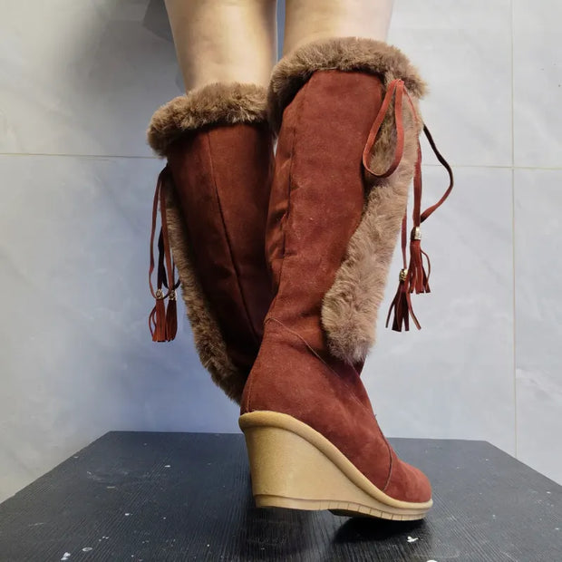 Zorana - Lange Winterstiefel aus Plüsch