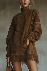 Kleid aus Kunstwildleder mit Rollkragen und Fransenabschluss im modernen Stil