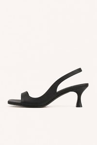 Damensandalen mit Absatz, eckiger Schuhspitze und offener Ferse – Ottilie