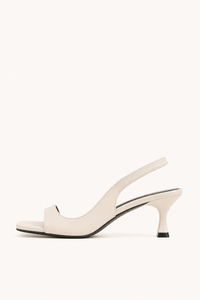 Damensandalen mit Absatz, eckiger Schuhspitze und offener Ferse – Ottilie