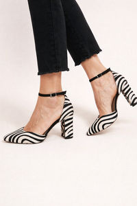 Damenschuhe mit Zebradruck und Knöchelriemen - Mayline