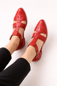 Geschlossene Damen-Riemensandalen mit Schnallenverschluss - Mireva