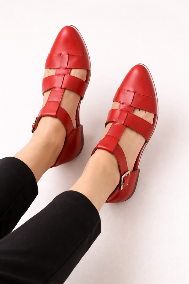 Geschlossene Damen-Riemensandalen mit Schnallenverschluss - Mireva