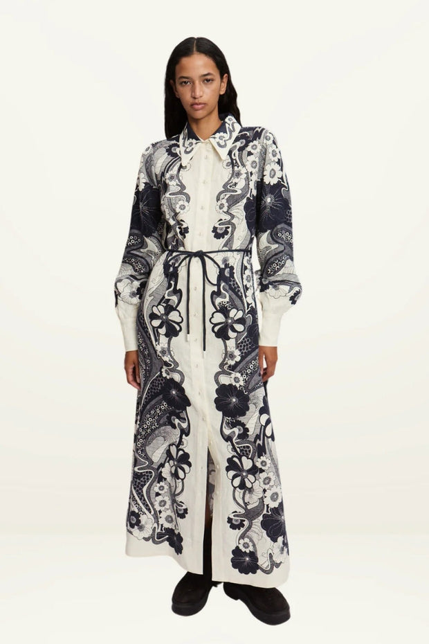 Kleid mit hoher Taille und Knopfleiste im modernen Stil