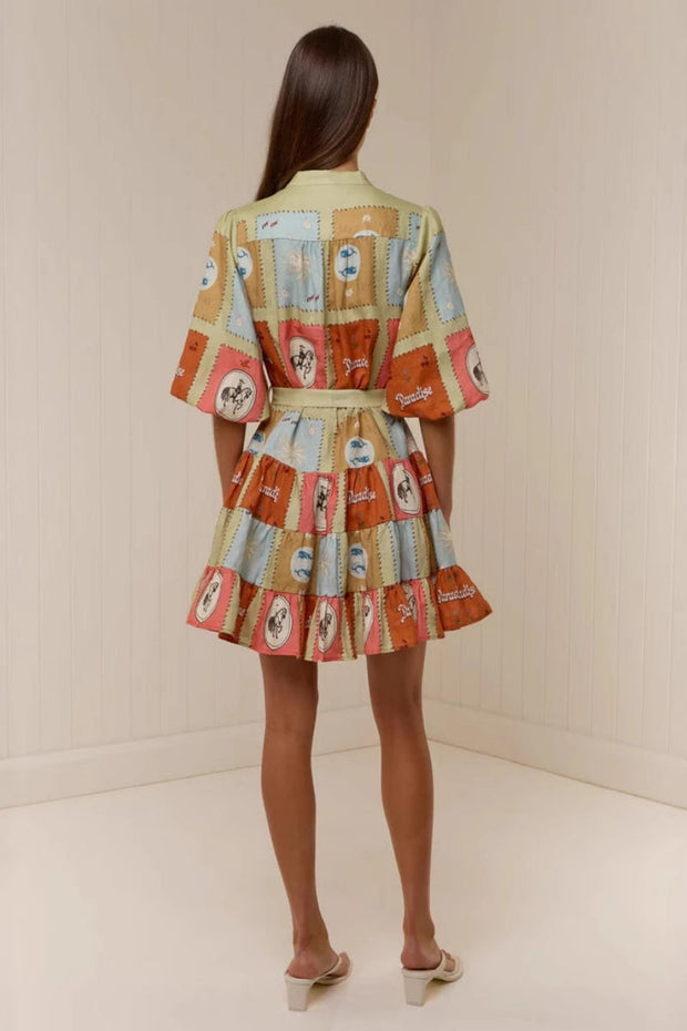 Leinen-Kurzkleid mit Hemdkragen im modernen Stil
