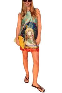 Satin-Kleid mit Pflanzenmuster im modernen Stil