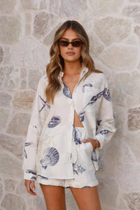 Langarm-Set mit Marine-Shorts im modernen Stil