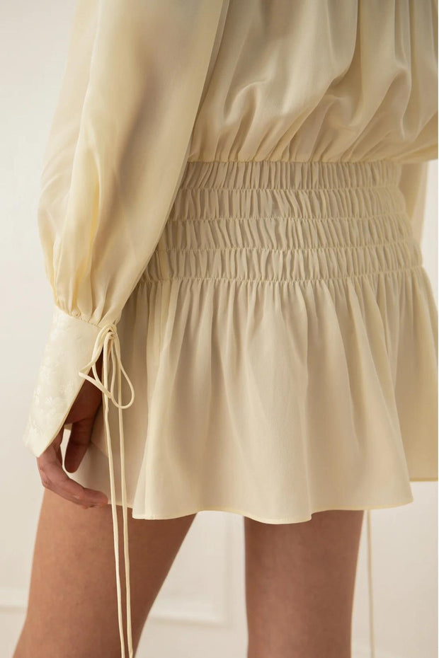 Cremiges Schulterfrei-Kleid