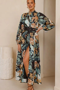 Lässiges Kleid mit Gürtel und Puffärmeln im modernen Stil