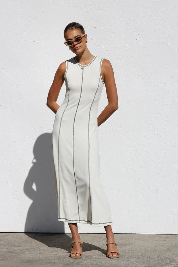 Ariana Kleid CREME im modernen Stil