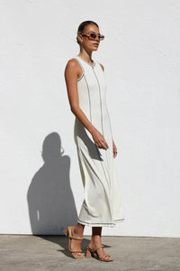 Ariana Kleid CREME im modernen Stil