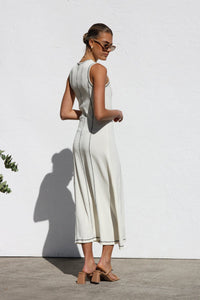 Ariana Kleid CREME im modernen Stil