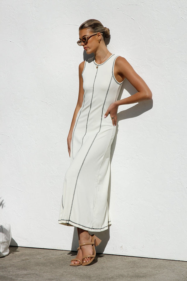 Ariana Kleid CREME im modernen Stil