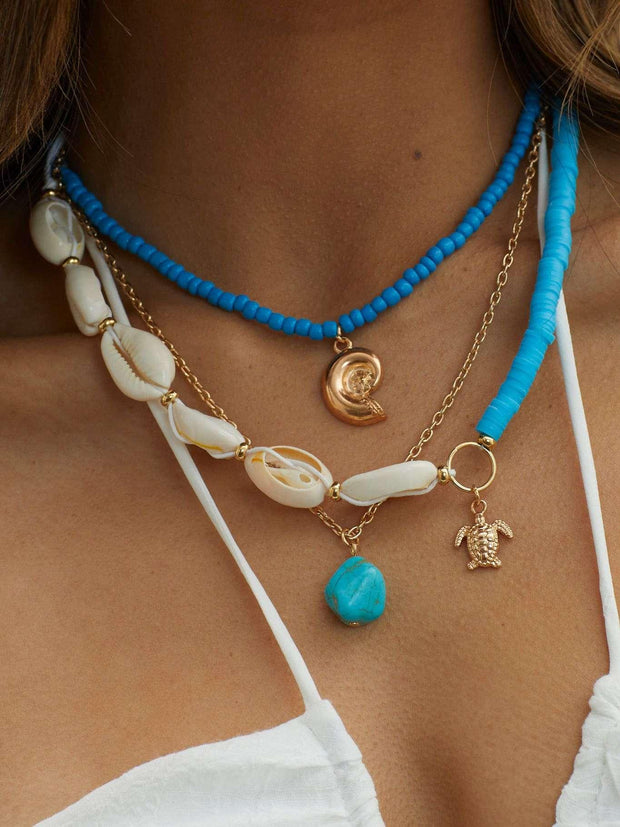 Bora Bora Muschelperlen Mehrlagige Halskette Gold im modernen Stil