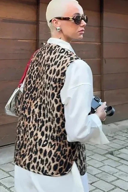 Weste mit Leopardenmuster im modernen Stil