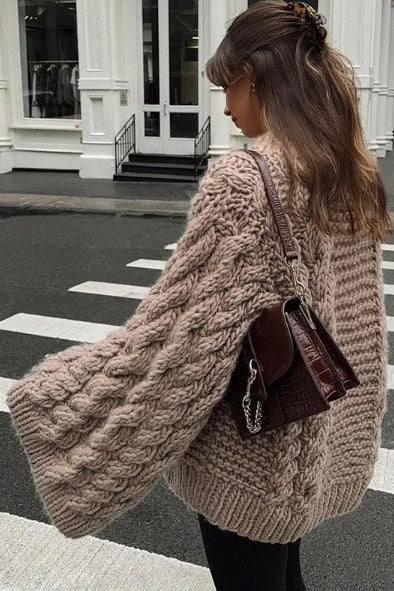 Pullover mit Glockenärmeln im modernen Stil