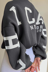 Hoodie mit Buchstaben-Grafik im modernen Stil