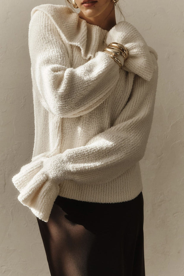 Pullover in warmem Farbton mit Rüschen im modernen Stil
