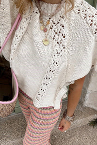 Gestrickter, hohler Damenpullover mit Schnürung im modernen Stil