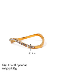 Eleganter Ring mit Wellenlinie und Diamantbesatz im modernen Stil