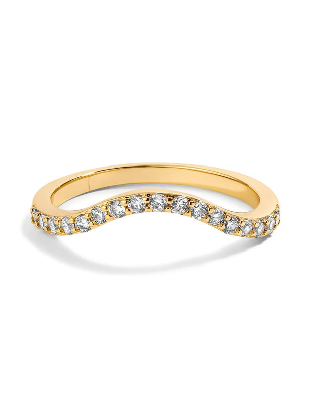 Eleganter Ring mit Wellenlinie und Diamantbesatz im modernen Stil
