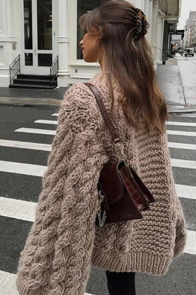 Pullover mit Glockenärmeln im modernen Stil