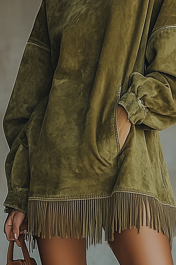 Kleid aus Kunstwildleder mit Rollkragen und Fransenabschluss im modernen Stil