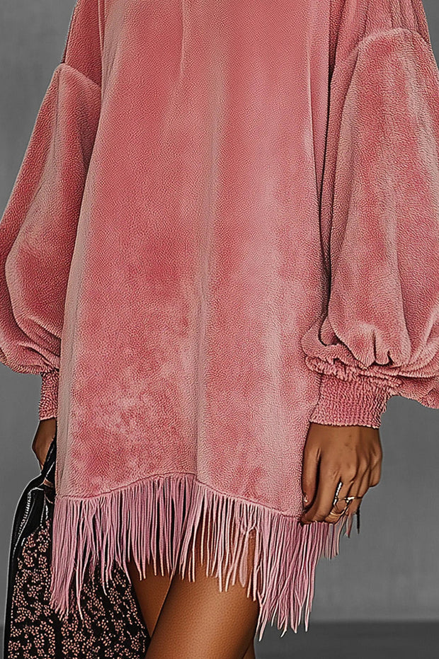 Übergroßes Samtkleid mit Fransen und Rundhalsausschnitt in Rosa