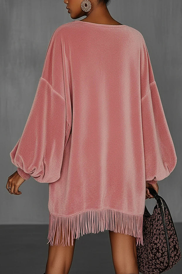 Übergroßes Samtkleid mit Fransen und Rundhalsausschnitt in Rosa