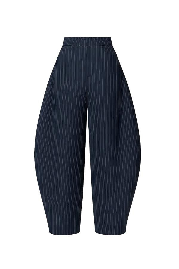 Schickes Retro-Set mit gestreiften Hosen mit weitem Bein im modernen Stil