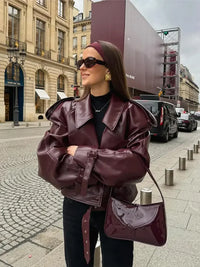 Zeitlose Lederjacke mit modernem Schnitt