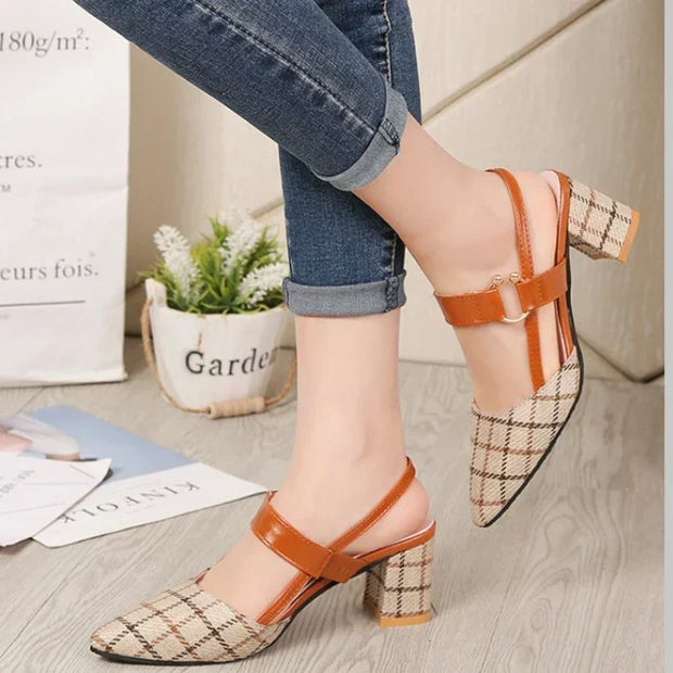 Halbhoher Slingback-Schuh - Regina