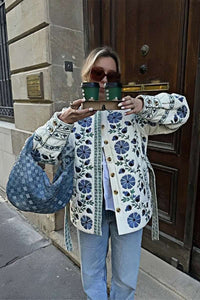 Lässige Street-Blumen-Schnürknöpfe, Patchwork-O-Ausschnitt-Oberbekleidung im modernen Stil