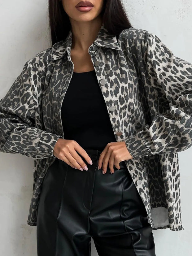 Jeansjacke mit Leopardenmuster - Elarine