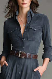 Langes Kleid mit Bodenlänge, einreihig, Gürtel und Hemdkragen aus Kunstwildleder