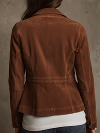 Vintage braune Jacke aus Kunstwildleder mit mehreren Taschen im modernen Stil