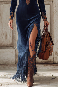 Ethnisches besticktes Langes Kleid aus marineblauem Kunstwildleder mit Schlitz und Quasten