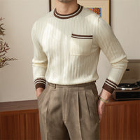 Pullover mit Rippstruktur, Kontrastdetails und schmalem Schnitt