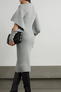 Alberta – Midi-Strickkleid mit Cut-out und Fledermausärmeln im modernen Stil