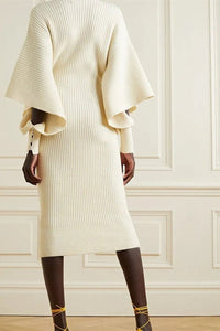 Alberta – Midi-Strickkleid mit Cut-out und Fledermausärmeln im modernen Stil