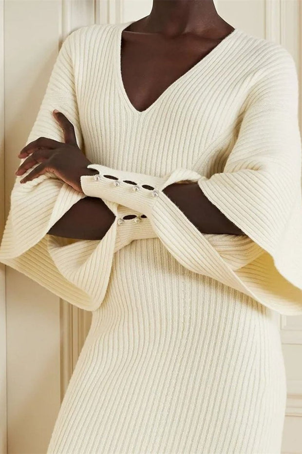 Alberta – Midi-Strickkleid mit Cut-out und Fledermausärmeln im modernen Stil
