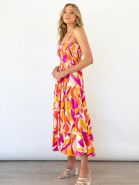 Andrea bedrucktes, gestuftes Maxi-Sommerkleid mit gerafftem Oberteil im modernen Stil